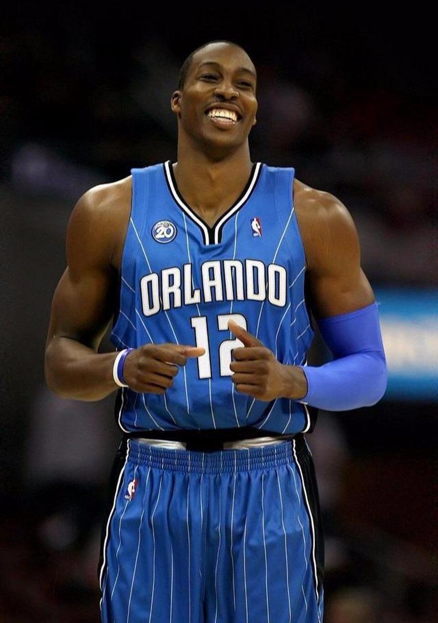 追求字母哥，勇士决定引热议，筹码公布！拉科布演都不演了（勇士追逐字母哥引爆热议，交易筹码曝光，拉科布摊牌了）