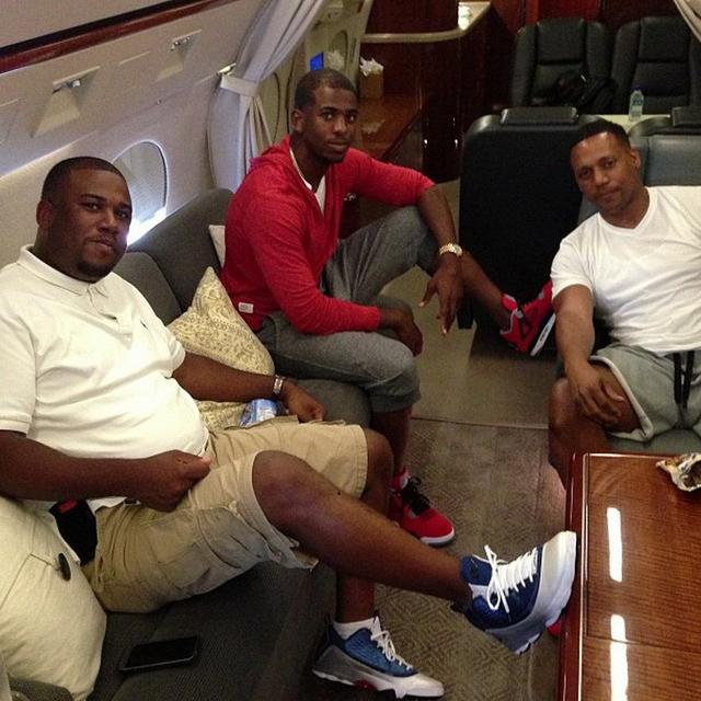 巴媒：奥斯卡近期饱受伤病困扰，他正考虑与圣保罗解约并退役（巴媒称奥斯卡伤病缠身，正考虑与圣保罗解约并选择退役）