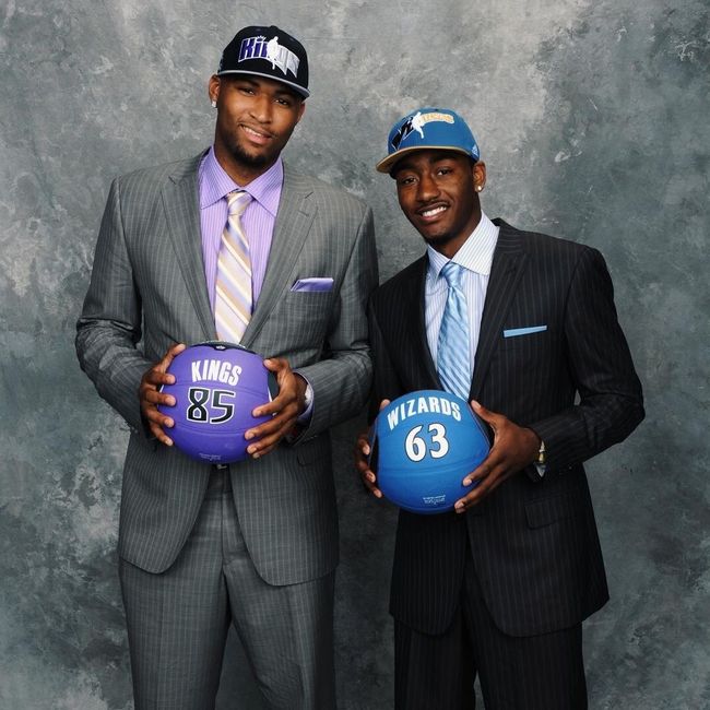 火箭效率不减杜兰特稳定，却连续输给弱队，真需要人组织控场分担（火箭效率在线、杜兰特状态稳，却仍接连不敌弱旅，确实需要有人组织控场来分担重任）