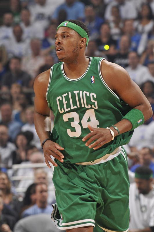 女子篮球联盟赛季焦点球员表现（女篮联赛本季焦点球员表现盘点）